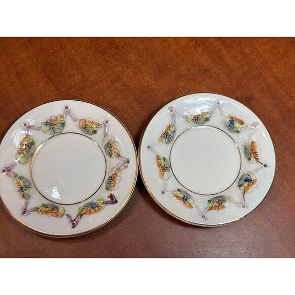 Miniature Demitasse Capodimonte Dragon Cherub Tea cup and saucers (Set of 2) - Picture 8 of 12